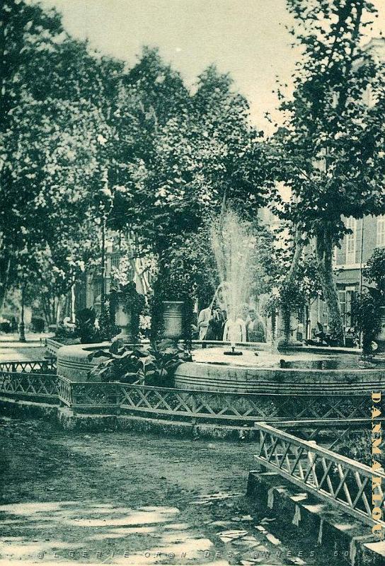 MH e- 018- Place des quinconces .jpg